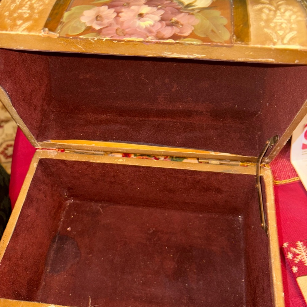 VINTAGE  Floral Painted Wooden Chest - Picture 3 of 10